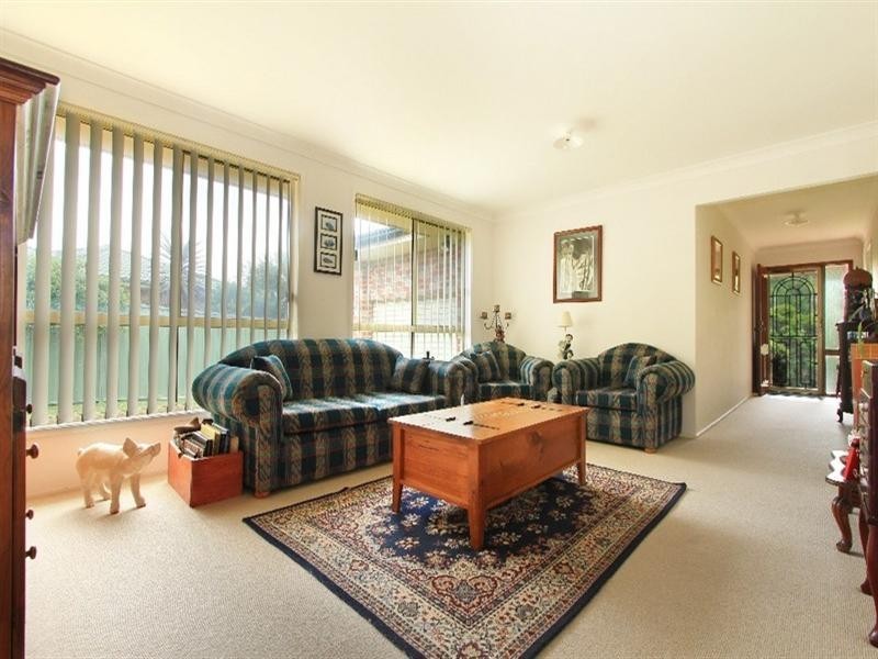 17 Chinchilla Way, Albion Park NSW 2527