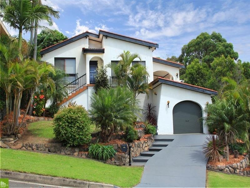 42 Scenic Crescent, Albion Park NSW 2527