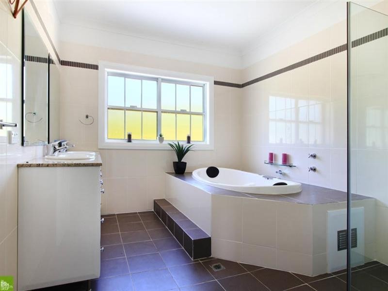 97 Esperance Drive, Albion Park NSW 2527