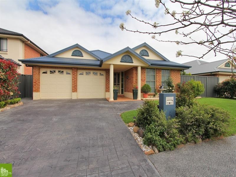 8 Athanlin Avenue, Haywards Bay NSW 2530