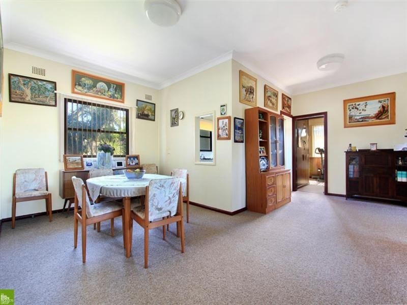 8 Kimbeth Crescent, Albion Park Rail NSW 2527