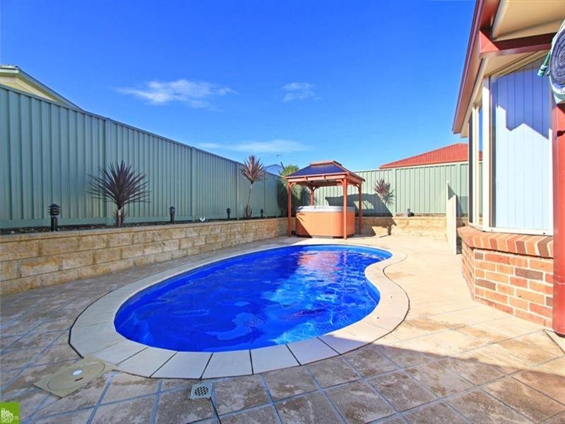 5 Mortlock Drive, Albion Park NSW 2527