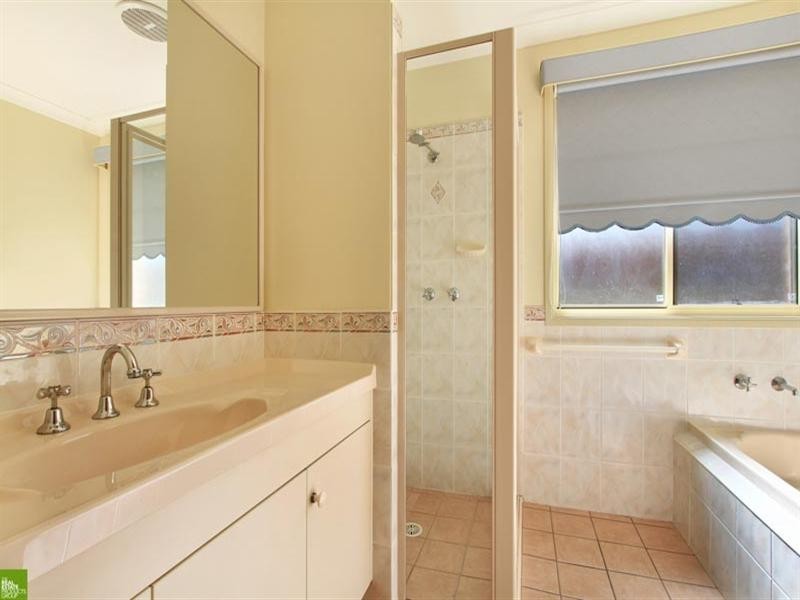 5 Mortlock Drive, Albion Park NSW 2527