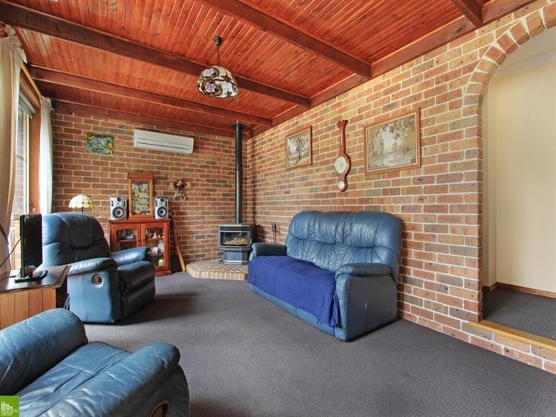 2 Michael Street, Albion Park NSW 2527