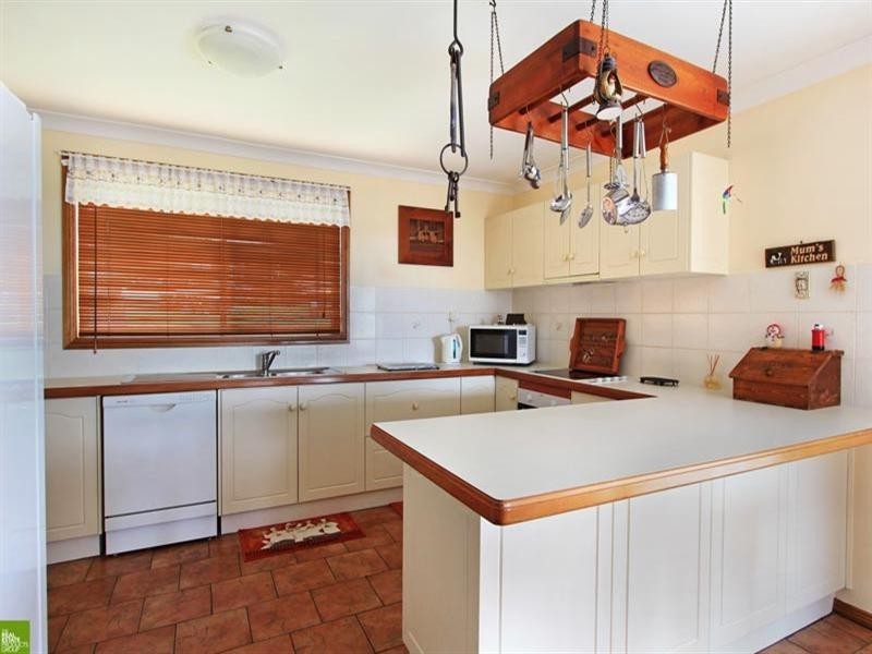 2 Michael Street, Albion Park NSW 2527