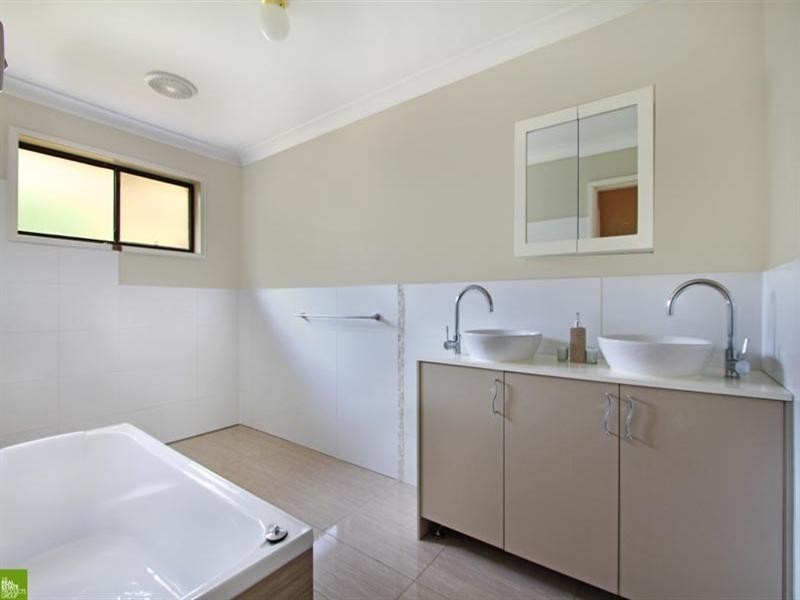 41 Noble Road, Albion Park NSW 2527