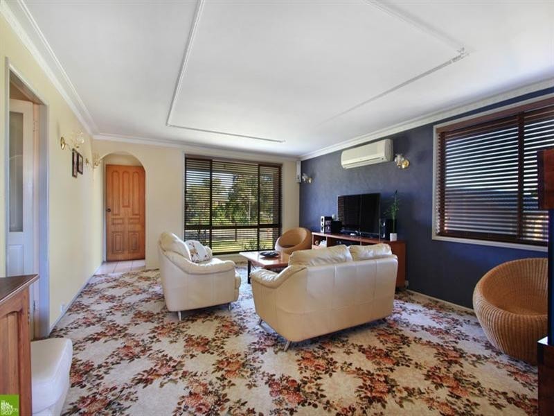 1 Acacia Street, Albion Park Rail NSW 2527