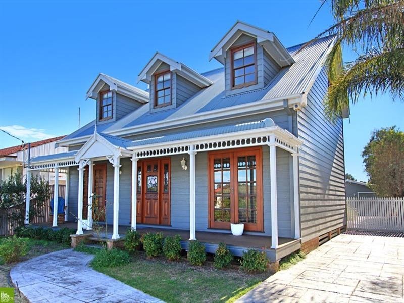 126 Pur Pur Avenue, Lake Illawarra NSW 2528