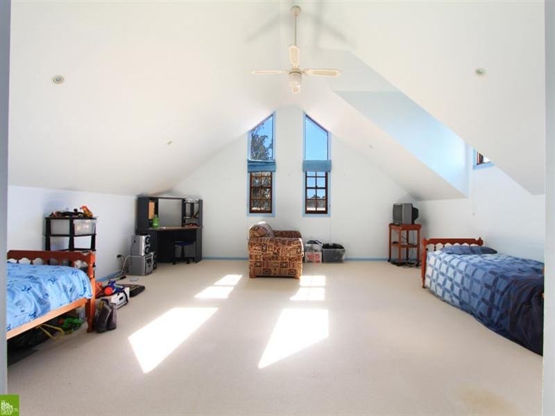 126 Pur Pur Avenue, Lake Illawarra NSW 2528