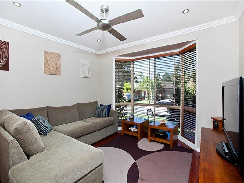 7 Gascoyne Street, Albion Park NSW 2527