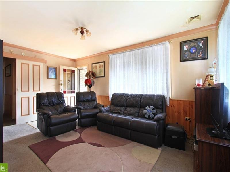 10 Brownsville Avenue, Brownsville NSW 2530