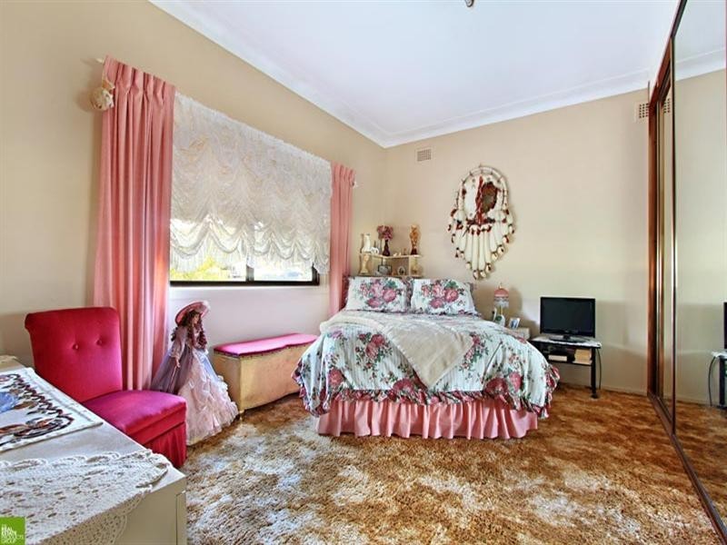 5 Michael Street, Albion Park NSW 2527