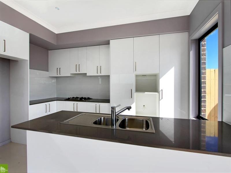 9 Wingello Street, Tullimbar NSW 2527