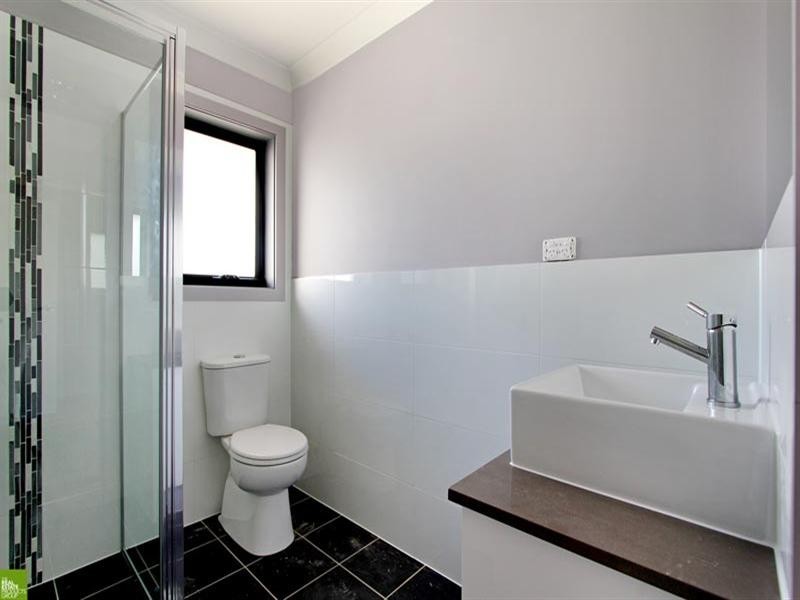 9 Wingello Street, Tullimbar NSW 2527