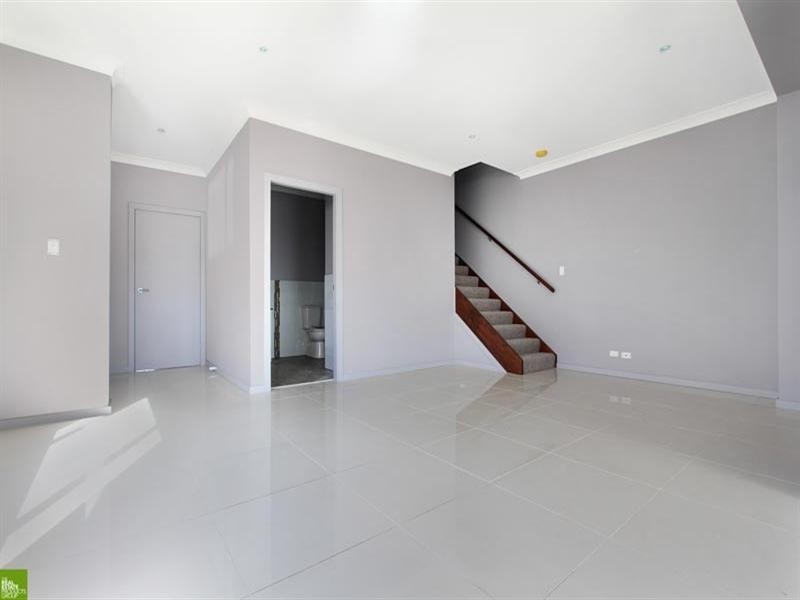9 Wingello Street, Tullimbar NSW 2527