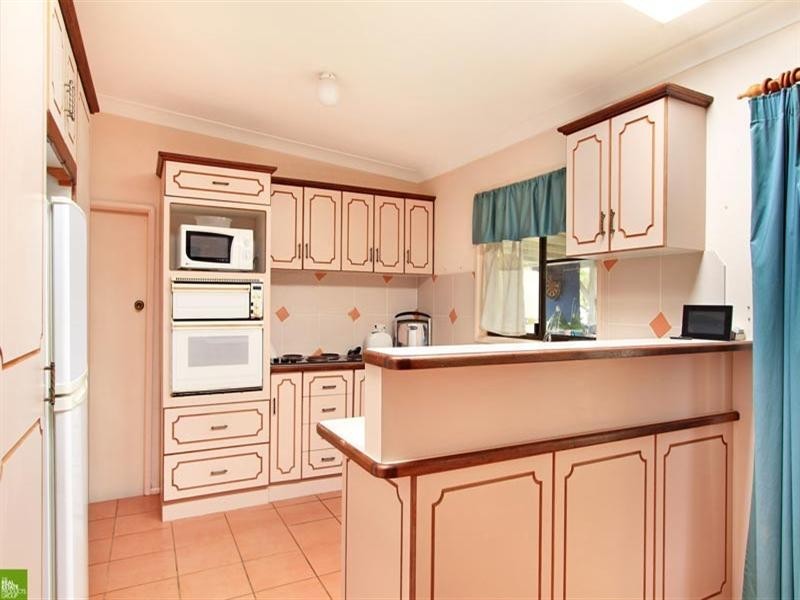 22 Roberts Avenue, Barrack Heights NSW 2528