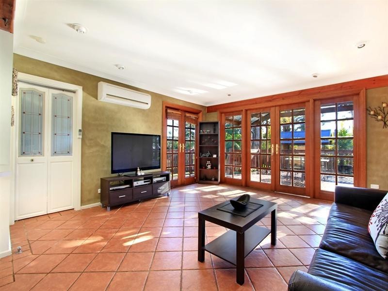 1 Black Street, Albion Park Rail NSW 2527