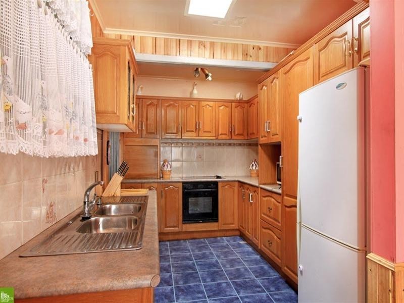 16 King Street, Lake Illawarra NSW 2528