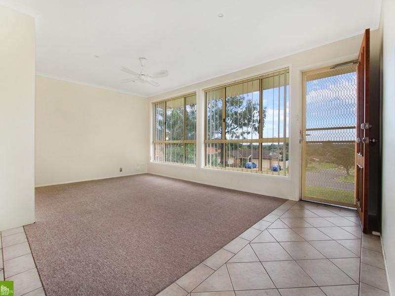 102 Hillside Drive, Albion Park NSW 2527