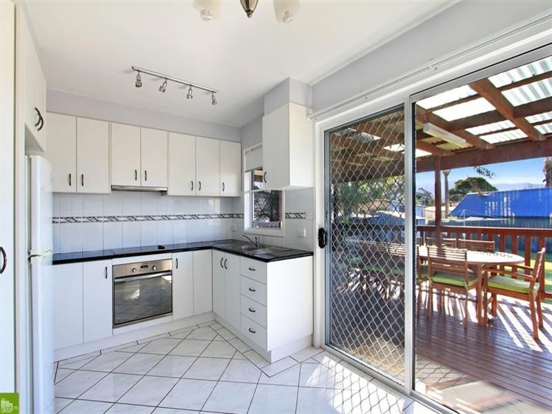 16 Moles Street, Albion Park NSW 2527