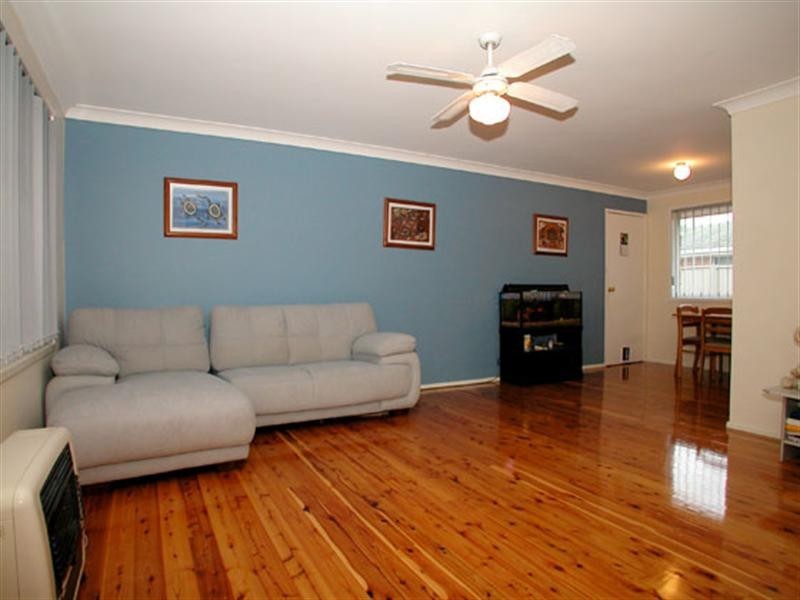 2/9 Burdekin Drive, Albion Park NSW 2527