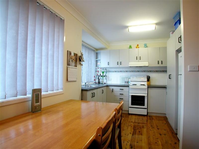 2/9 Burdekin Drive, Albion Park NSW 2527