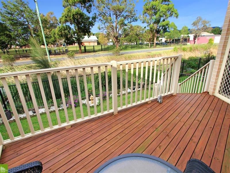 8/2-8 Hamilton Road, Albion Park NSW 2527