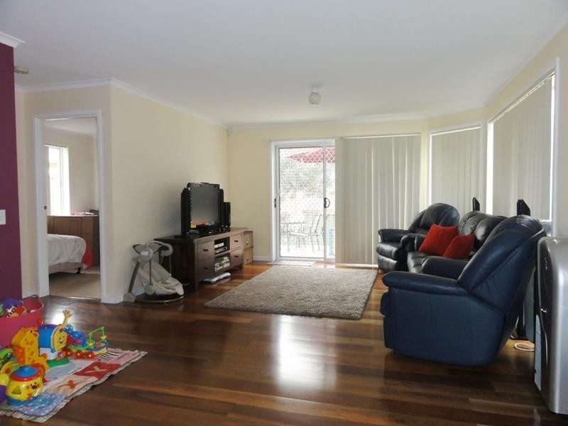 12 Herriott Close, Horsley NSW 2530