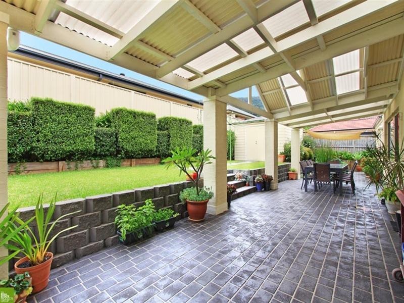 15 Macalister Terrace, Albion Park NSW 2527