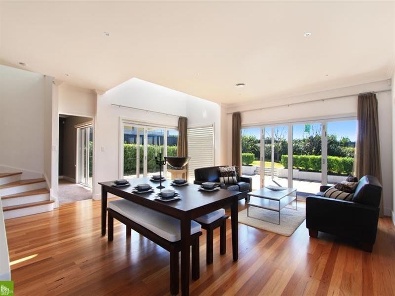 2 Riverside Crescent, Haywards Bay NSW 2530