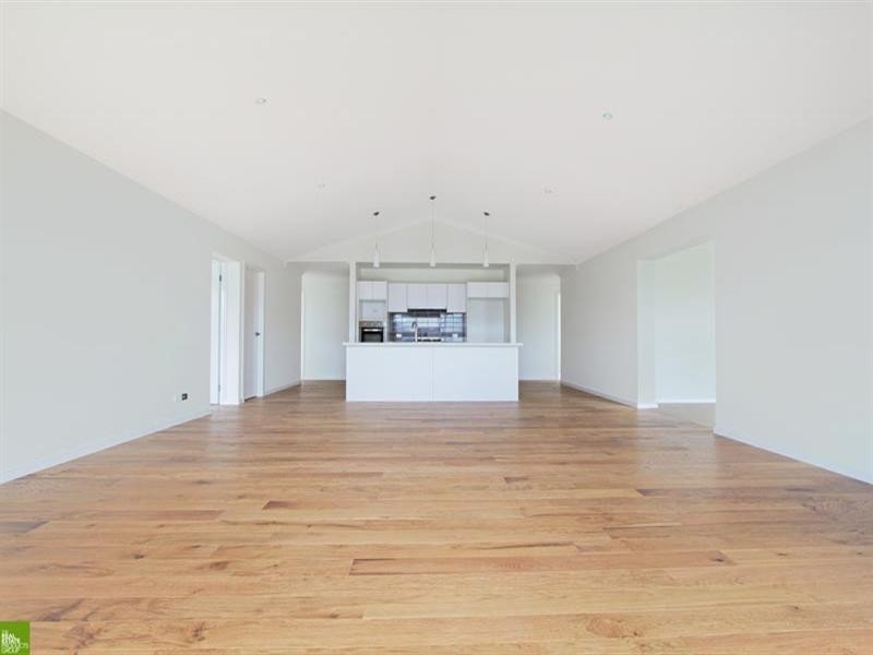 6 Haywards Bay Drive, Haywards Bay NSW 2530