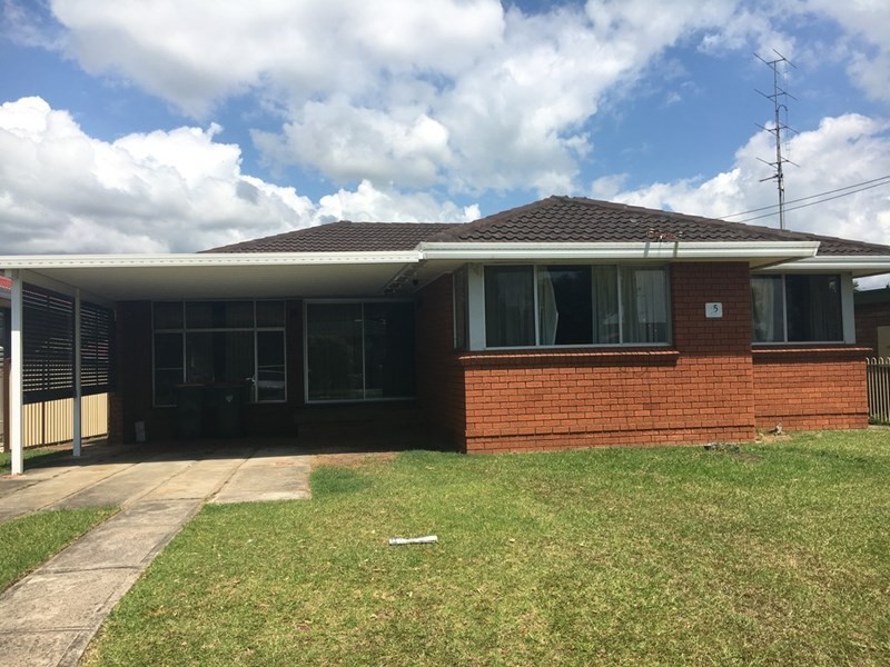 15 Robyn Road, Albion Park Rail NSW 2527