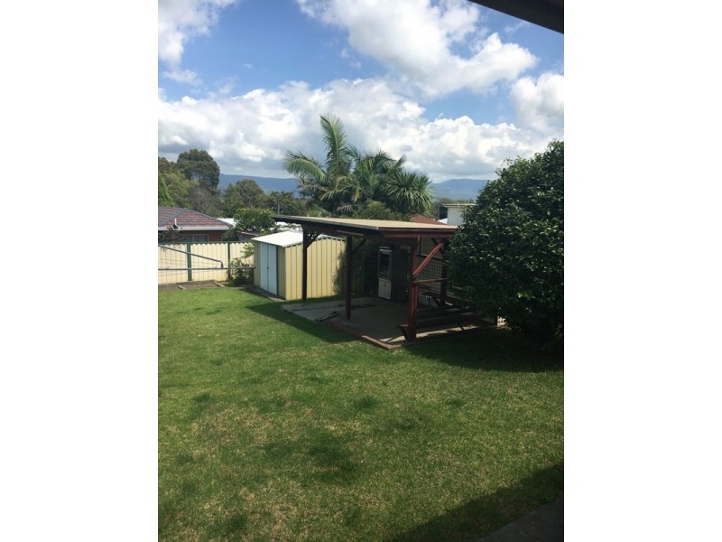 15 Robyn Road, Albion Park Rail NSW 2527