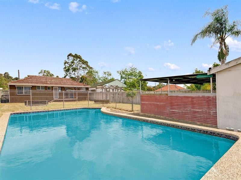 35 Macquarie Street, Albion Park NSW 2527