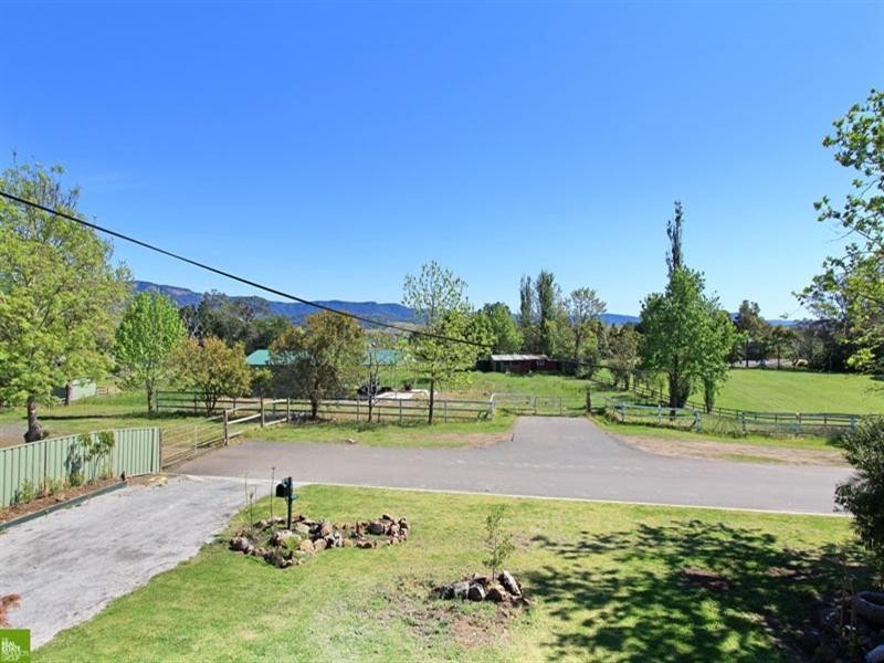 43 Tripoli Way, Albion Park NSW 2527