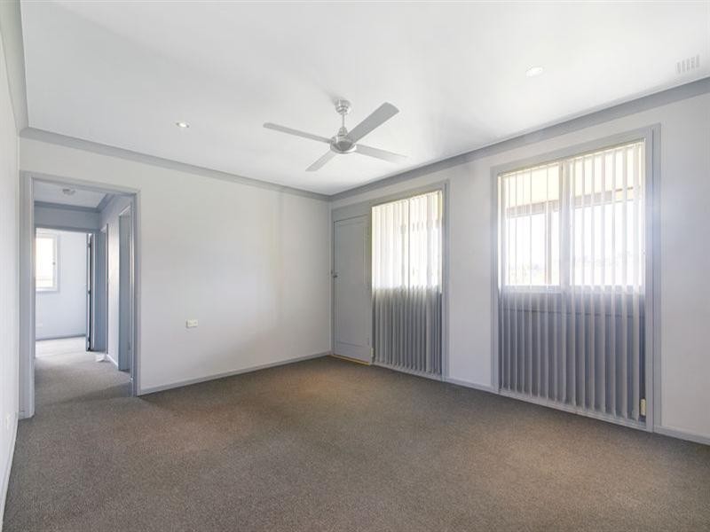 11 Cameira Street, Koonawarra NSW 2530