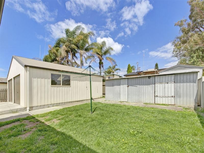 11 Cameira Street, Koonawarra NSW 2530
