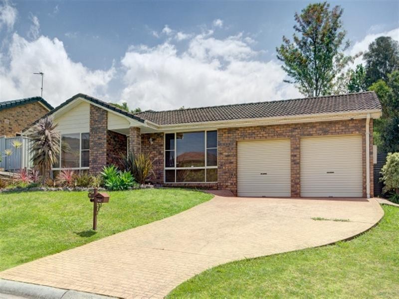 11 Richmond Place, Albion Park NSW 2527