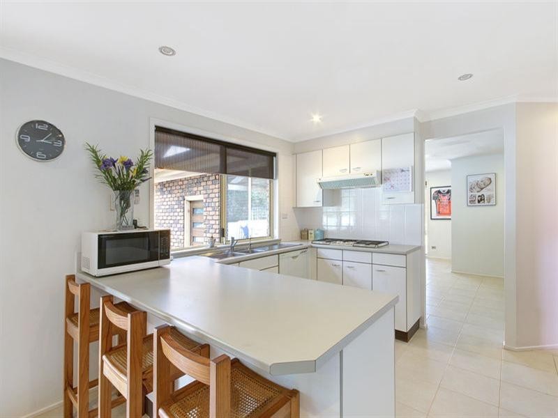 11 Richmond Place, Albion Park NSW 2527