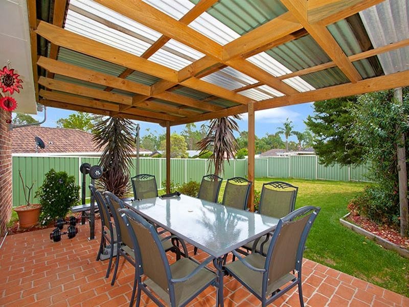 4 Normanby Place, Albion Park NSW 2527