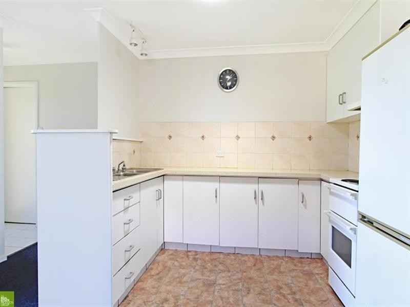 2/18 Murchison Street, Albion Park NSW 2527