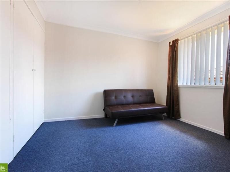 2/18 Murchison Street, Albion Park NSW 2527