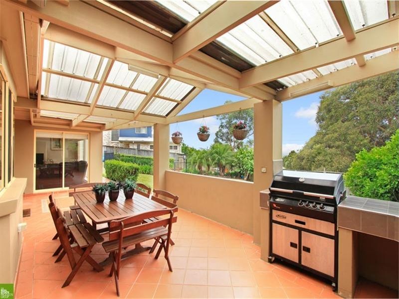 11 Abercrombie Crescent, Albion Park NSW 2527