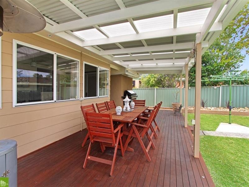 4 Acacia Street, Albion Park Rail NSW 2527