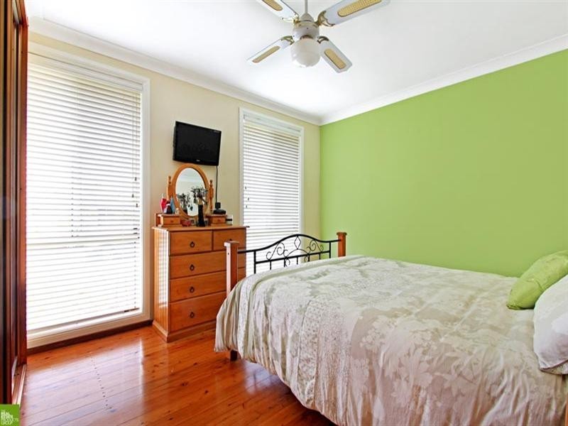 4 Acacia Street, Albion Park Rail NSW 2527