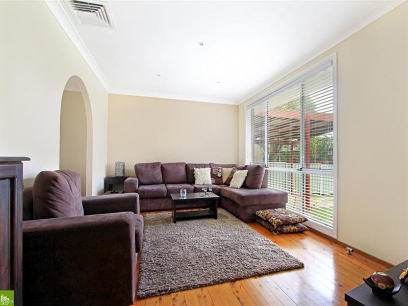 4 Acacia Street, Albion Park Rail NSW 2527