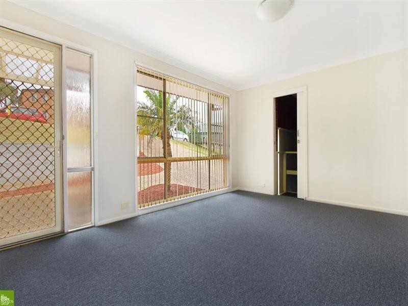 11 Roper Road, Albion Park NSW 2527