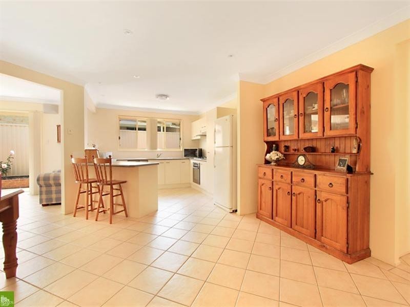 42 Stubbs Road, Albion Park NSW 2527