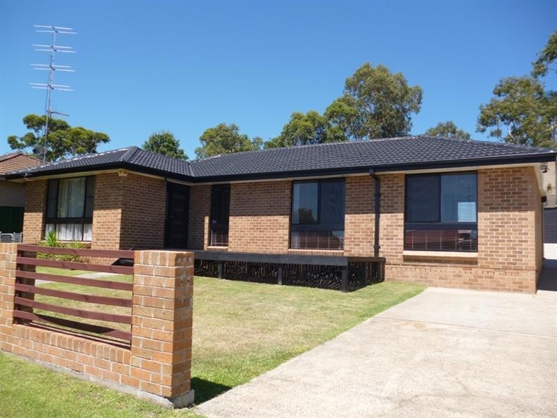 18 Macquarie Street, Albion Park NSW 2527