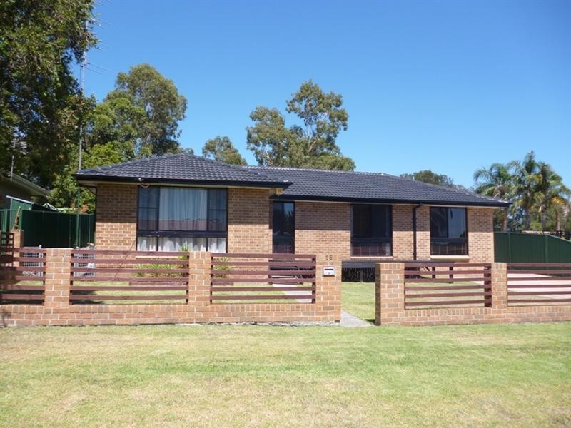 18 Macquarie Street, Albion Park NSW 2527